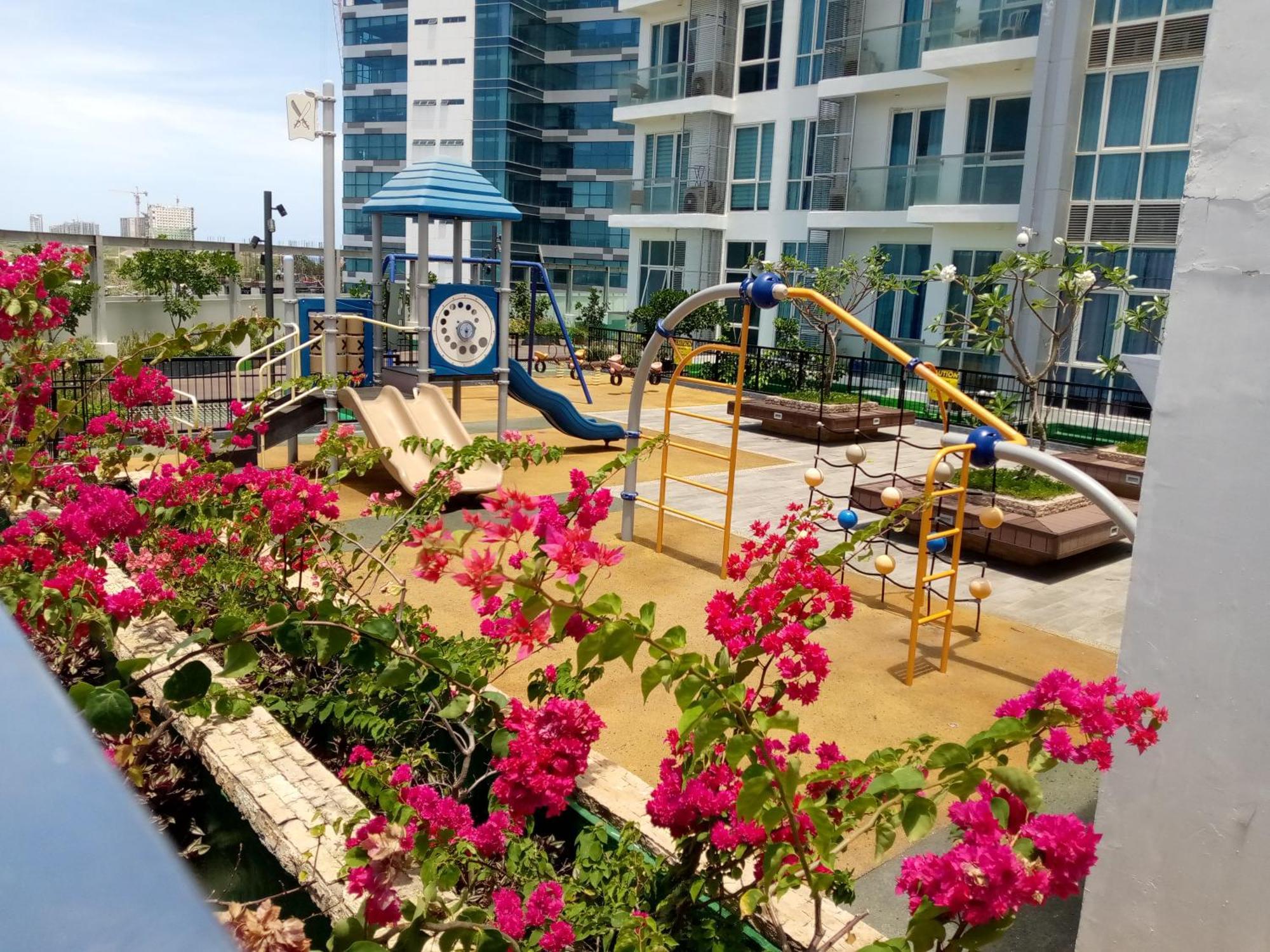 Mactan Newtown 8 Boulevard Deluxe Punta Engano  Bagian luar foto