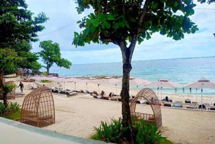Mactan Newtown 8 Boulevard Deluxe Punta Engano  Bagian luar foto