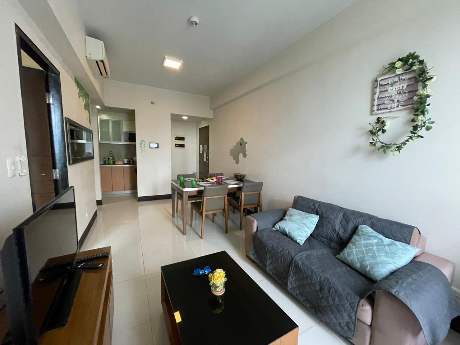 Mactan Newtown 8 Boulevard Deluxe Punta Engano  Bagian luar foto